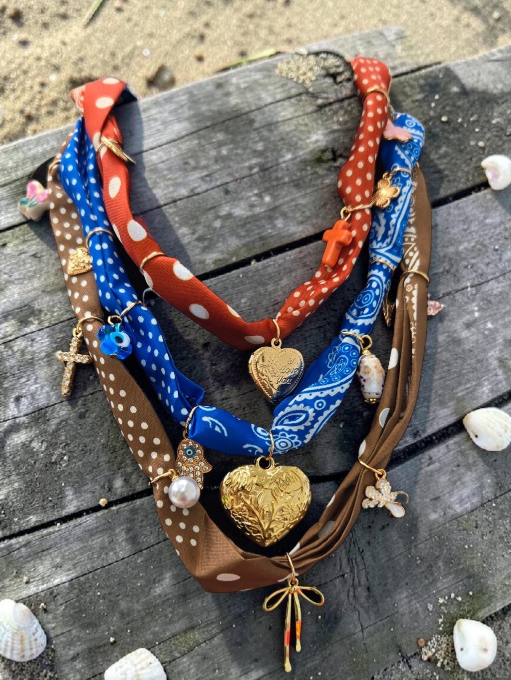 Set Multi Layer Scarf Necklace Wiith Charms